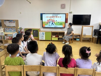 安全护航，童心筑防 ——独墅湖幼儿园反恐防暴主题活动